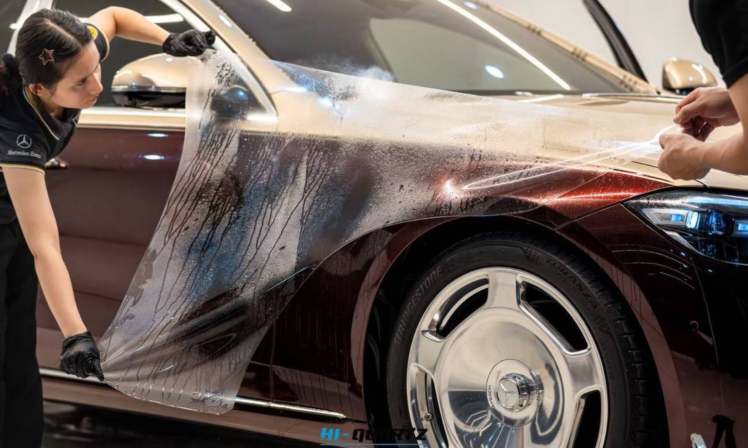ช่าง Hi-Quartz ติดตั้งฟิล์มใสกันรอยบน Mercedes-Maybach